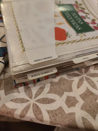 Kis de punto de cruz con fasciculos