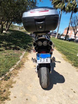 Suzuki GSR 600 Naked Gris/Plata