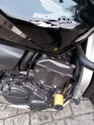Honda CB 600 F Hornet Negra/Dorada