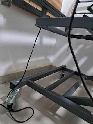 Cama articulada con carro elevador y mando