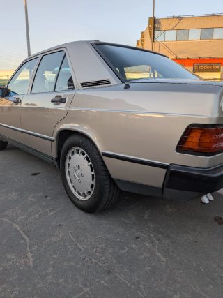 Mercedes-Benz 190 1987