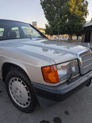 Mercedes-Benz 190 1987