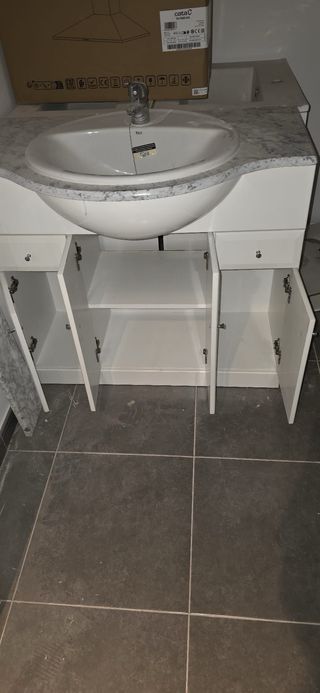 Mueble de baño mármol y madera