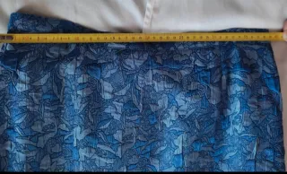 Traje azul estampado