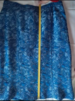 Traje azul estampado