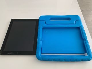iPad 4 Wi-Fi 16 GB + Funda Negra