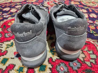 Scarpe grigie stringate