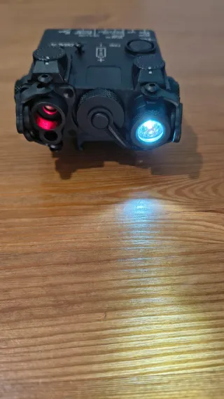 DBAL-A2 Láser Táctico y Linterna