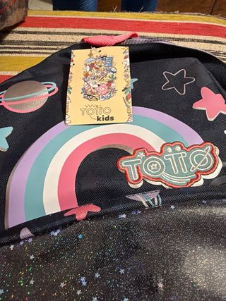 Mochila Totto Infantil Estrellas y Arcoíris
