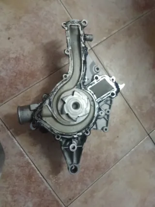 Bomba de agua Mercedes CLK W208 320