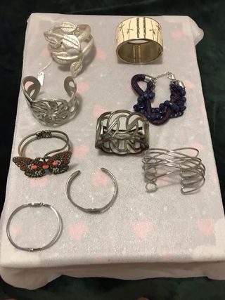 Lote de 8 pulseras variadas