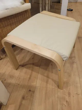 Reposapiés Poäng cuero beige