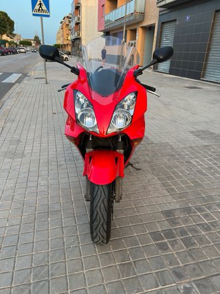 Honda VFR 800 VTEC Roja