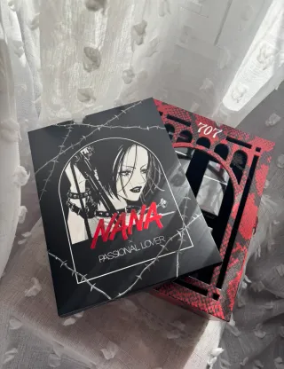 Set de maquillaje Nana x Passional Lover de segunda mano por 235