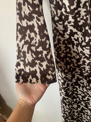 Vestido Zara Estampado Satén con Volantes
