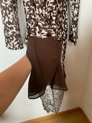 Vestido Zara Estampado Satén con Volantes