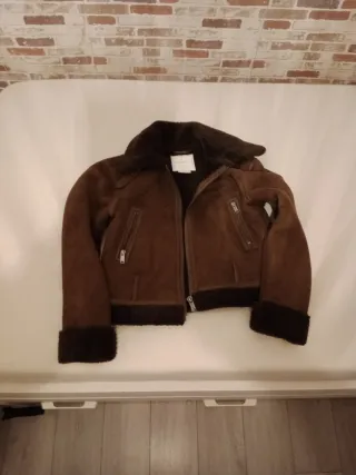 Chaqueta Stradivarius de cuero marrón Talla XS