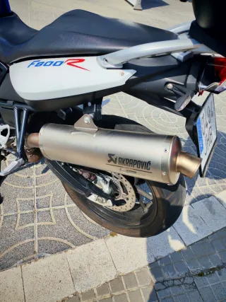 BMW F800R Azul y Blanca
