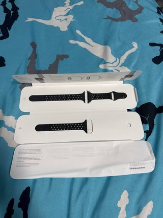 Cinturino sportivo Nike per Apple Watch 44mm Grigio