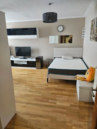 Se alquila habitación tipo ESTUDIO en Valdemoro Ma