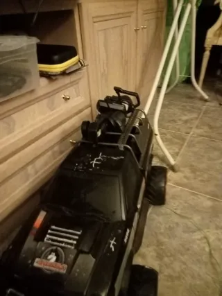 Coche RC todoterreno negro