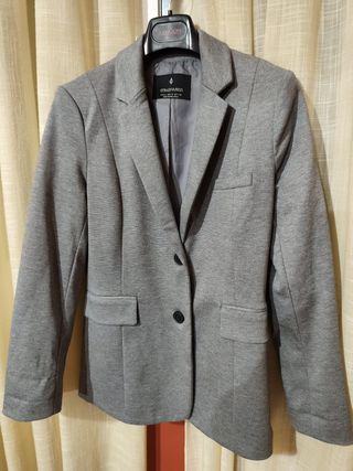 Americana Stradivarius Talla S Gris