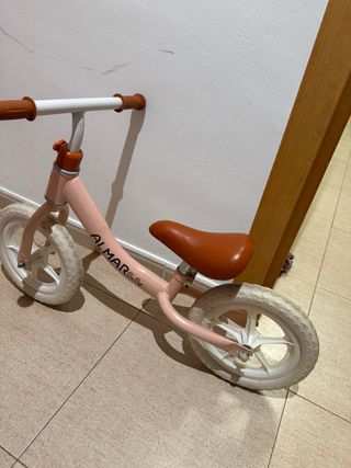 Bici sin pedales ALMAR Baby rosa