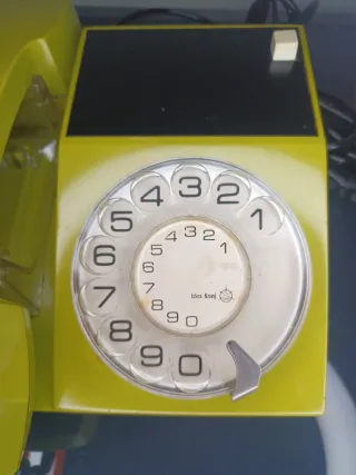 Teléfono Vintage Iskra ATA 31 Verde Oliva  Años 70