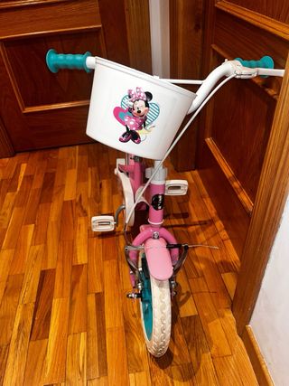 Bicicleta Infantil Minnie Rosa, poco uso.