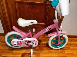 Bicicleta Infantil Minnie Rosa, poco uso.