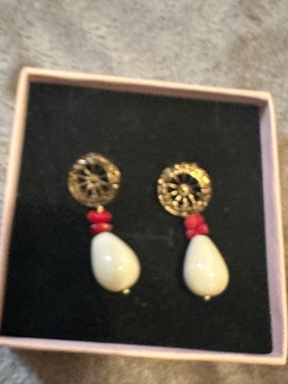 Orecchini resina corallo bambù ottone