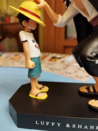 Figuras One Piece: Luffy y Shanks