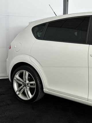 SEAT Leon 2010 ¡Perfectisimo estado + llanta 18”!