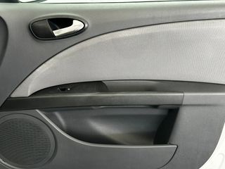 SEAT Leon 2010 ¡Perfectisimo estado + llanta 18”!