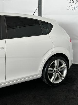 SEAT Leon 2010 ¡Perfectisimo estado + llanta 18”!