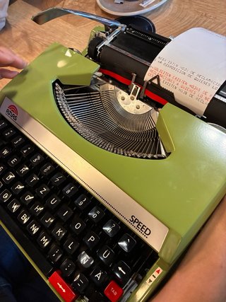 Máquina de escribir Atlas Speed verde
