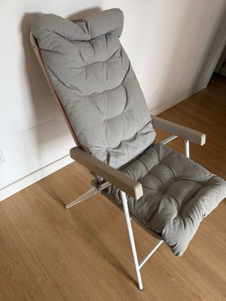 Silla reclinable plegable gris