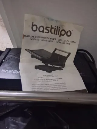 Lote lamparas,ropa,menaje, precio negociable