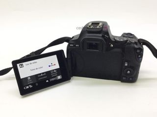 camara digital reflex canon eos 250d
