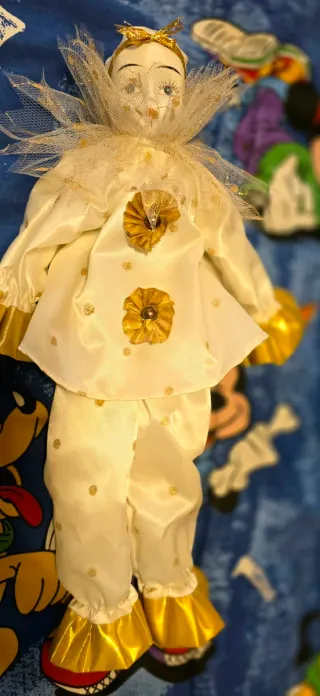 Arlequín de porcelana antiguo