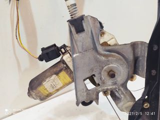 ELEVALUNAS DELANTERO DERECHO FORD FOCUS TURNIER (CAK) AMBIENTE 1.8 TDDI TURBODIESEL CAT