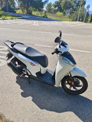 Honda SH300i Sport 2017 Blanca