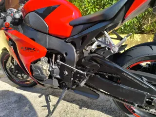 Honda CBR 1000 RR 2009 Roja