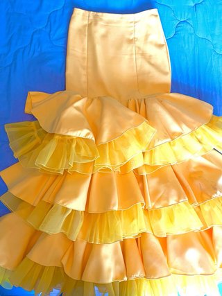 Vestido Flamenca Amarillo Volantes y chaqueta mani