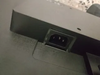 Pantalla AOC VGA Negra