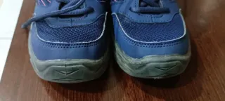 Zapatillas montaña Quechua azul y rosa