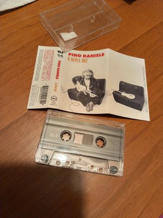 Musicassetta Pino Daniele - E Sona Mo'