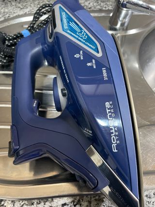 Plancha Rowenta Steamforce 3100W NO FUNCIONA