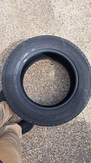 Ruedas 235/75/R17 en buen estado