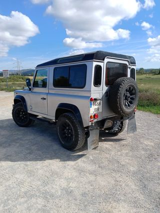 Land Rover Defender 2014